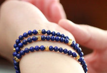 腕飾有那麼多種類，到底該戴左手還是右手？原來有些腕飾戴對了，還能養生及納福避災呢！-酷播亮新聞