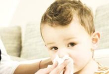 不打針不吃藥，緩解寶寶鼻塞流涕用這招！-酷播亮新聞