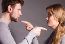 屬雞人2018害太歲感情要學會忍讓-酷播亮新聞