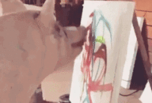 被主人從豬圈救出來後開始畫畫，一張畫賣3000鎊，人稱豬加索……-酷播亮新聞