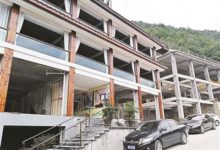 男子網訂訂954元一晚豪華觀景房 結果住進工地-酷播亮新聞