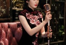 她嫁給小9歲的演員，致其媽媽不好意思見女婿，美貌驚艷無數人！-酷播亮新聞