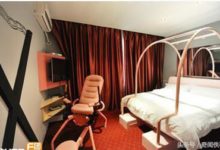 帶你看看酒店房間內的人都在裡面幹嘛？-酷播亮新聞