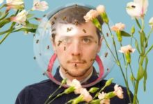 色彩與想念力的奇妙碰撞，看攝影師如何巧妙諷刺現實-酷播亮新聞