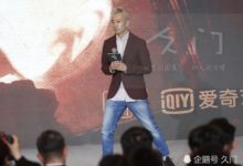 亞寧年近50就滿頭白髮滄桑范兒十足 當年的流量小生已成總裁-酷播亮新聞