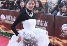 「得罪了」造型師的關曉彤，今天被黑成了翔！-酷播亮新聞