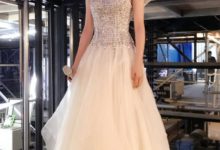 張韶涵這身造型厲害了，上半身像鎧甲勇士，下半身依然女神標配！-酷播亮新聞