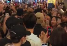 蔡徐坤洛杉磯現身寸步難行！和大佬千璽仁川機場有一拼！粉絲們…-酷播亮新聞