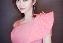 37歲容祖兒撞衫29歲景甜，網友：大媽和美少女的差距一目了然！-酷播亮新聞