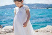 5歲阿拉蕾亮相戛納紅毯，一襲白裙化身小小仙女，看了就想抱啊！-酷播亮新聞