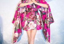 張雨綺披大花布出門，袖子看著好想扯掉，網友：女神經歷了什麼？-酷播亮新聞