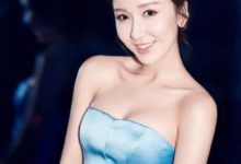 原來婁藝瀟這麼有料，抹胸裙快要裹不住，網友：以前看走眼了！-酷播亮新聞