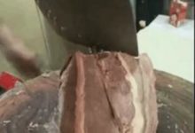 蘭州拉麵師傅切牛肉，一小塊牛肉可以做幾百碗拉麵-酷播亮新聞