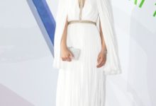 劉濤一襲白裙美炸天，前面平平直逼周冬雨，網友：做夢都想娶她！-酷播亮新聞