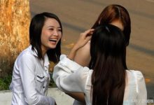 越南街頭上班的女孩，生活沒有一點壓力-酷播亮新聞