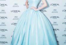 奚夢瑤一襲藍裙現身，打扮得好像公主，網友：和大表姐比好難看！-酷播亮新聞