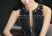 女星穿衣都該學學林志玲，拉鏈的位置太講究，一般人真不敢！-酷播亮新聞