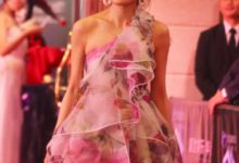 容祖兒被造型師坑慘，碎花裙穿出120斤既視感，越看越像村姑！-酷播亮新聞