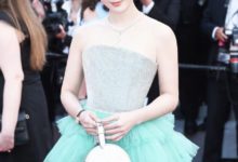 范冰冰穿綠裙白成一道光，髮型太顯老了，網友：有點像聖誕樹！-酷播亮新聞