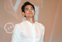 人帥穿什麼都好看！彭于晏一身白襯衣搭闊腿褲出席某活動-酷播亮新聞