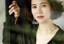 46歲袁詠儀近照爆光，沒打針的臉就是真實！-酷播亮新聞