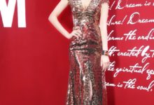 她因老爸太強無人敢撩，現今找到老公甜蜜慶婚，美得不像話！-酷播亮新聞