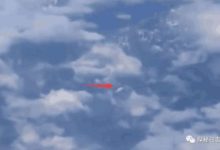 來歷不明的飛行物像一根白色燈管，宇航員認為是UFO，心中緊張-酷播亮新聞