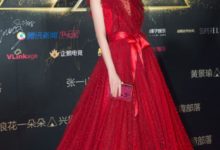 她被扔雞蛋被罵心機女，真相大白被網友狂贊，穿搭時髦得飛起！-酷播亮新聞