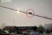 六旬老人上演「跳橋」表演-酷播亮新聞