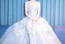 她曾給霍思燕當「媽媽」，如今演女主作品紅火，穿搭優雅氣質佳！-酷播亮新聞