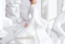 她靠演技精湛征服網友，卻深陷緋聞高冷人設破滅，穿搭范兒十足！-酷播亮新聞