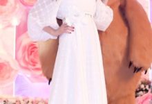 她嫁個白髮蒼蒼的老公，如今兒女雙全很幸福，穿搭時尚靚麗氣質好！-酷播亮新聞