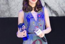 楊穎穿刺繡裙大秀甜美，髮際線變高事業線變沒，這下甜不起來了！-酷播亮新聞