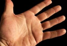 農村人講究看手相，這個東西越多，命越好！-酷播亮新聞