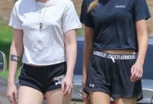 小K呆拉當街發糖 牽手、擁抱花式秀恩愛太甜蜜-酷播亮新聞