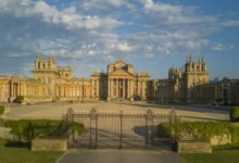 接待川普晚宴之後，布倫海姆宮墜入伊夫·克萊因的藍色宇宙-酷播亮新聞