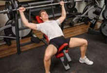 做大重量的杠鈴卧推時，找不到自己胸肌的發力感覺-酷播亮新聞