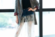 「鎏英公主」陳鈺琪私下穿搭霸氣時尚，身材完美到令人尖叫，網友：看到鞋子我糾結了！-酷播亮新聞