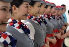 網紅「空乘」情侶直播卸妝，露出正臉后，網友：我把手機都扔了-酷播亮新聞