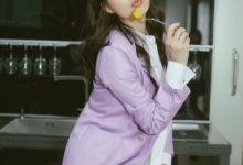 110斤的蔣欣穿紫色西裝，用點薄紗瘦成「排骨精」，太苗條了！-酷播亮新聞