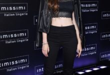 清純的「玉嬈」長大了，大波浪卷配機車裝，可惜比路人還小透明！-酷播亮新聞