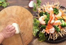 你也會做的宴客菜，「綠椰鮮紅（綠野仙蹤） 蝦」-酷播亮新聞