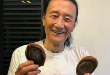 謝賢罕見摘下墨鏡，笑容可掬，兩段婚姻與小49歲的女友已成往事-酷播亮新聞