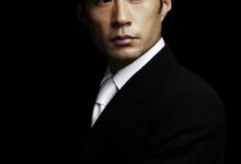 30歲從設計師轉當演員，拍了70部戲不溫不火，今因補褲襠上熱搜-酷播亮新聞