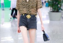 奚夢瑤把T台搬到了機場嗎？穿個豹紋秀長腿，卻不如丸子頭減齡！-酷播亮新聞