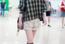 佘詩曼把小孩穿的短褲亮了出來，明星都這麼隨意？幸好髮型耐扛！-酷播亮新聞