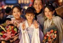 趙麗穎片場頻繁偷吃道具，誰注意了一旁馮紹峰看她的眼神，好寵溺-酷播亮新聞