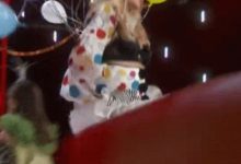 原來除了奚夢瑤摔倒，維密大秀還出過翅膀「爆炸」的小事故-酷播亮新聞