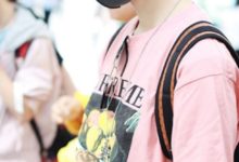 李宇春不再做假小子，粉T上身嫩炸天，網友：原來裝少女這麼容易-酷播亮新聞