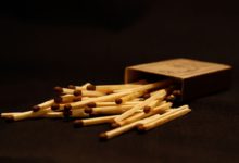 解析：火柴頭部的小奧秘，燃燒之後為何能被磁鐵吸起-酷播亮新聞